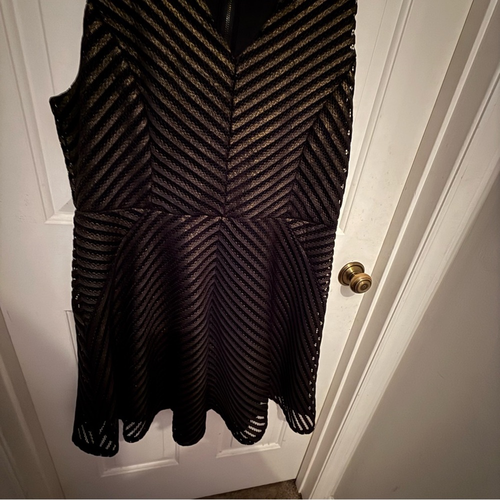 Mossimo XXL Black & Gold Shimmer Fit & Flare Dress V-Neck Chevron Party Cocktail - Picture 4 of 6